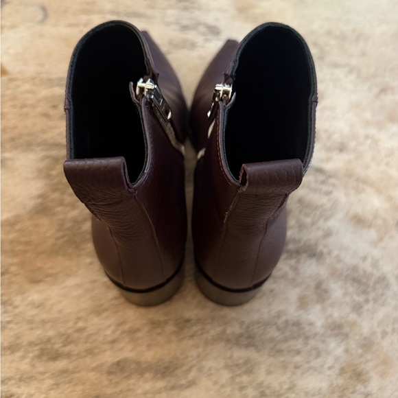 Everlane Boss Boot in Burgundy, very good condition. - Picture 4 of 5